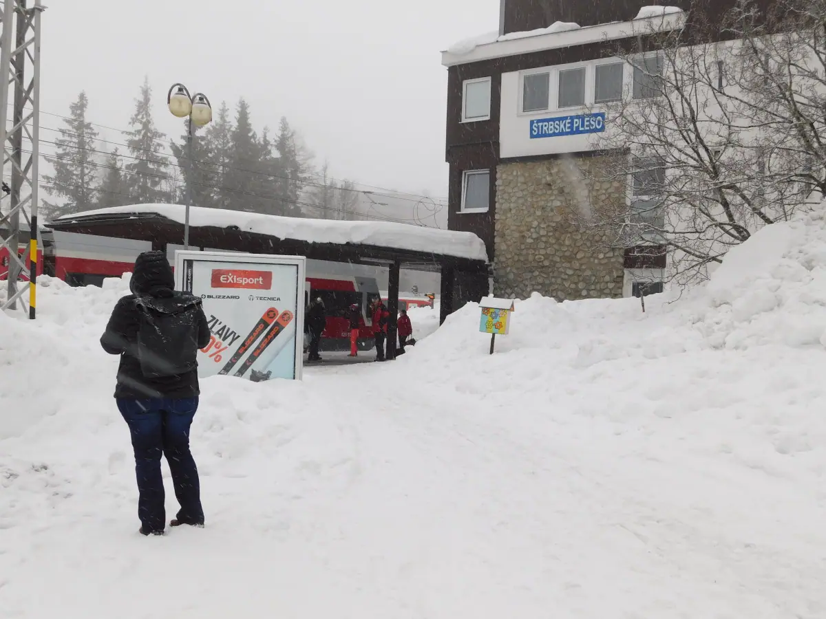 Stanica Štrbské Pleso v zime